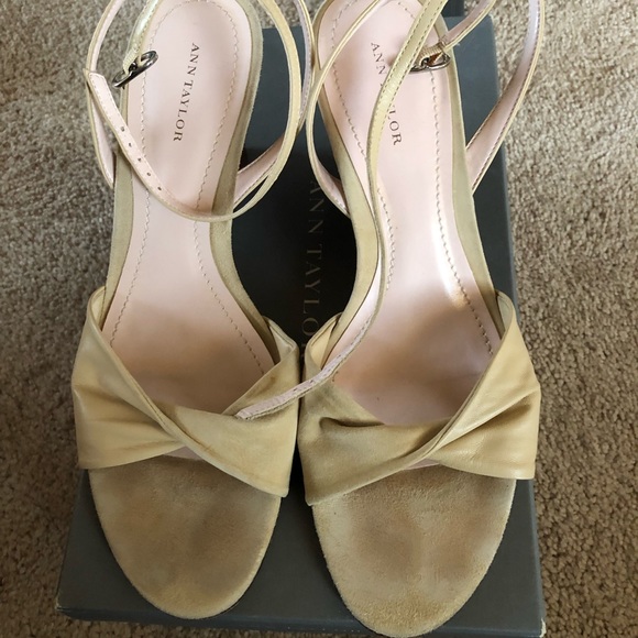 Ann Taylor Shoes - Ann Taylor suede/leather wood wedge heel Sz 9m